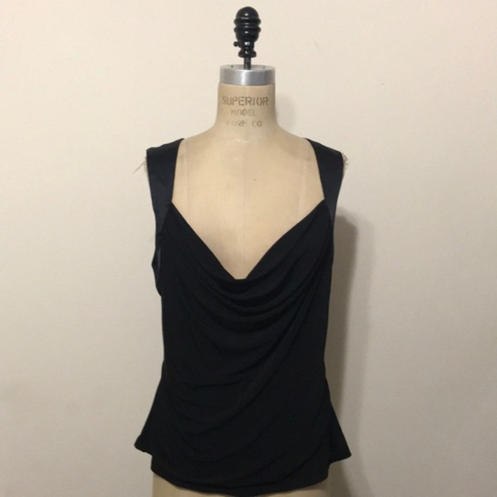 White House Black Market keyhole top, NWT